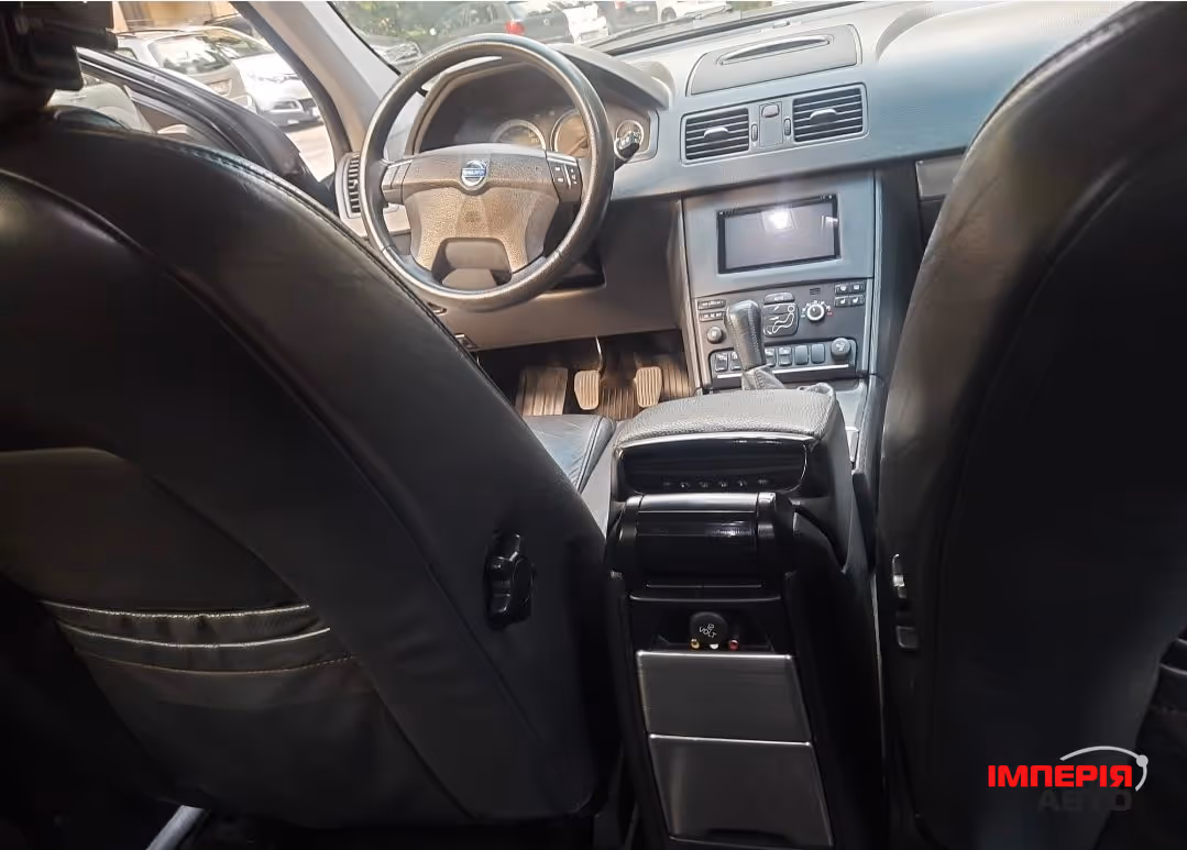 Volvo XC90 - фото 6