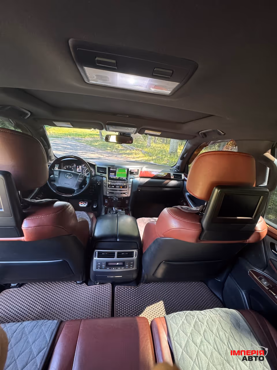 Lexus LX - фото 45