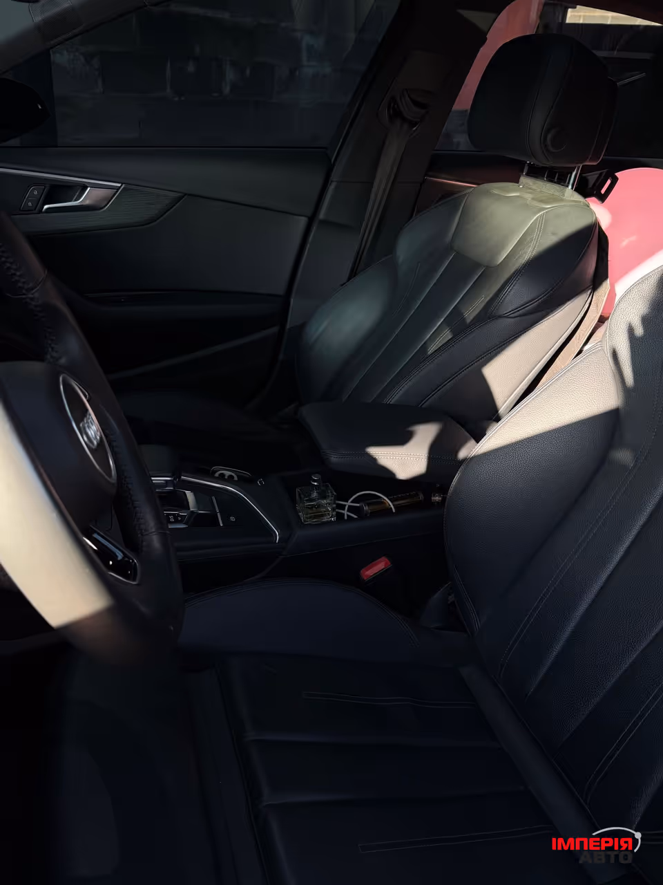 Audi A4 - фото 12