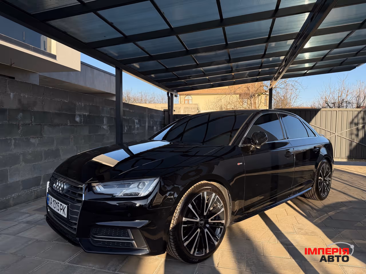 Audi A4 - фото 1