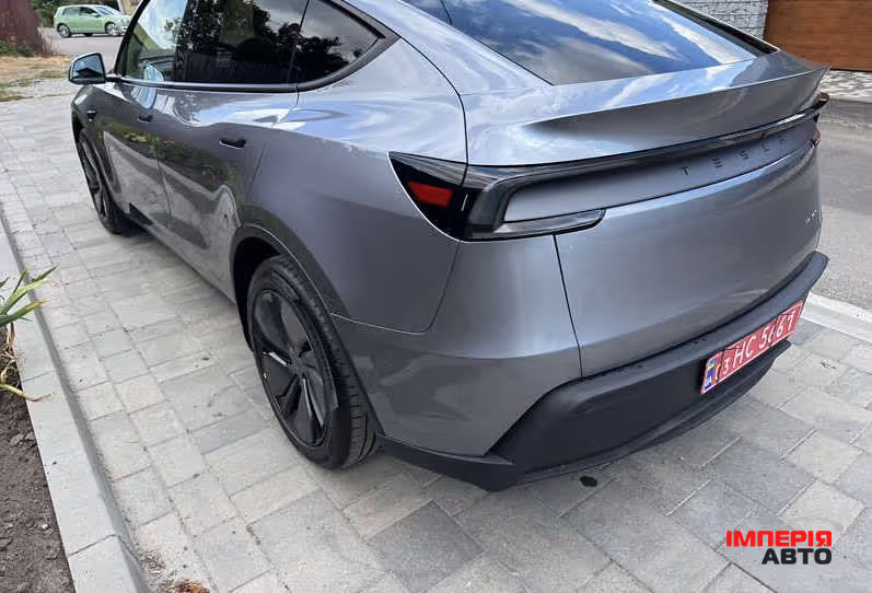 Tesla Model Y - фото 4