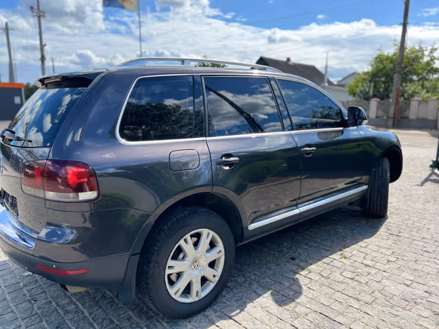 Volkswagen Touareg - зображення 4