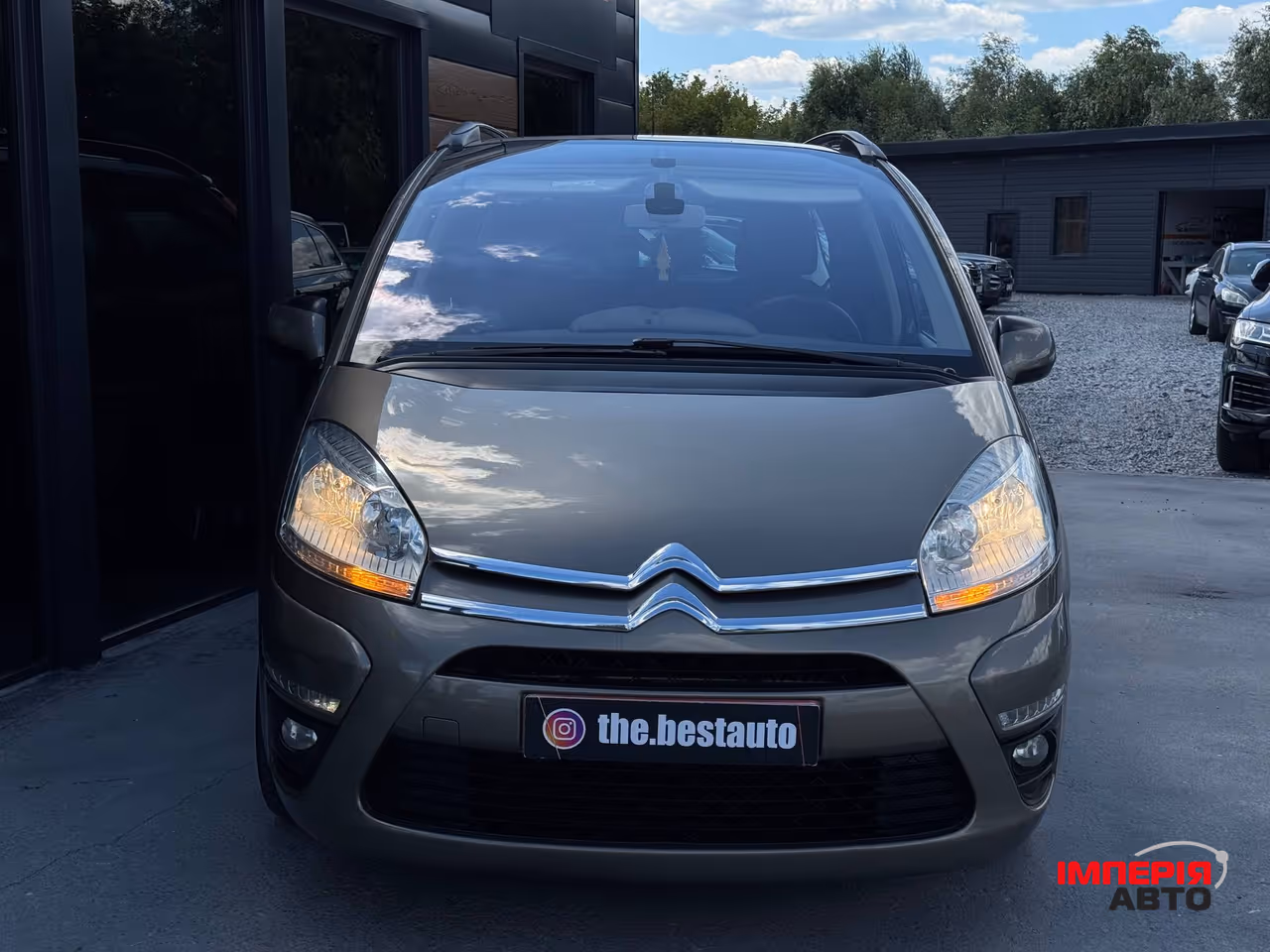 Citroen C4 Picasso - фото 8