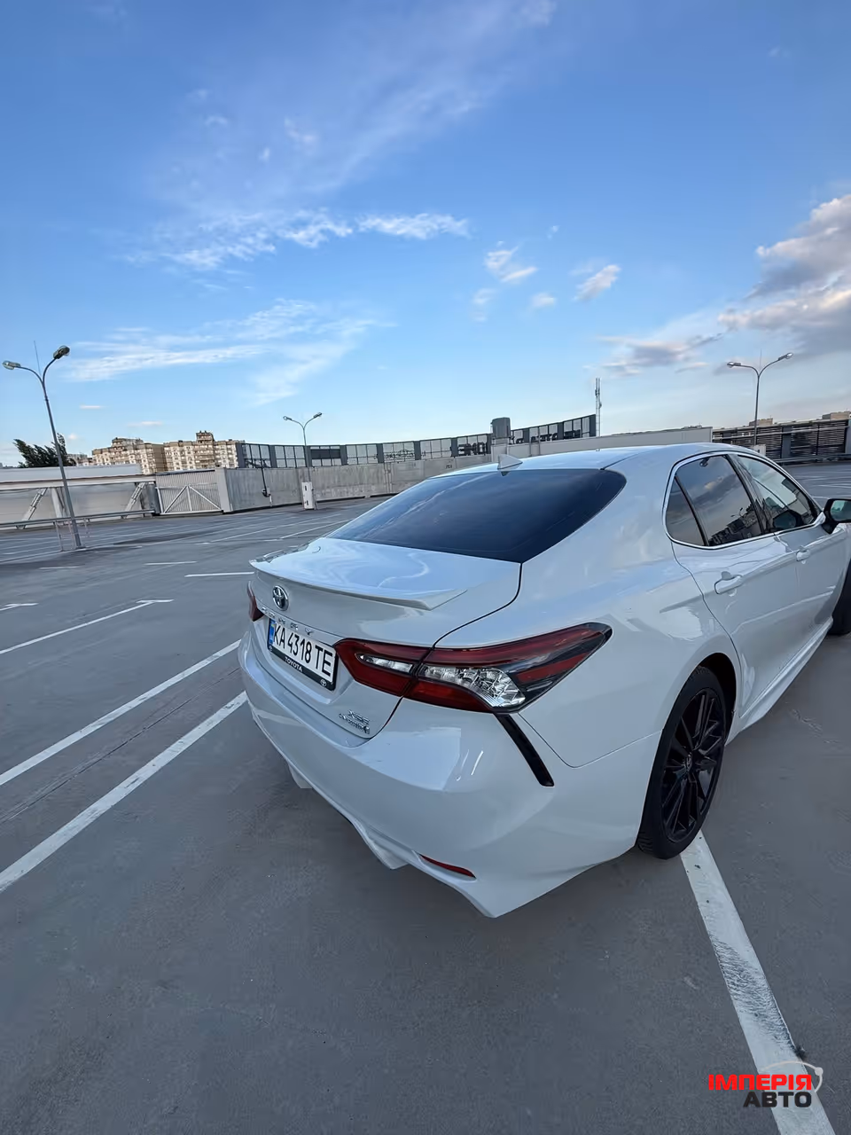 Toyota Camry - фото 4