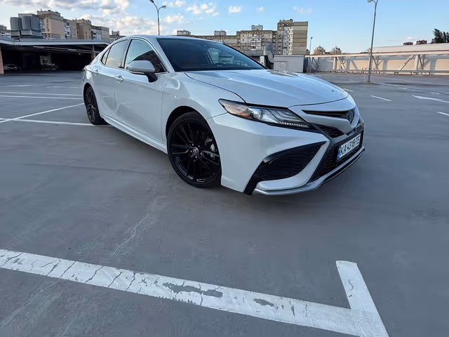 Toyota Camry - зображення 1