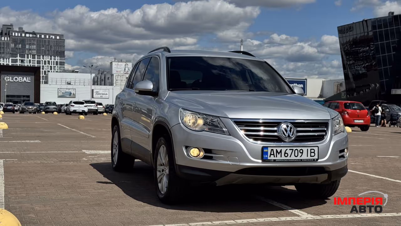 Volkswagen Tiguan - фото 1