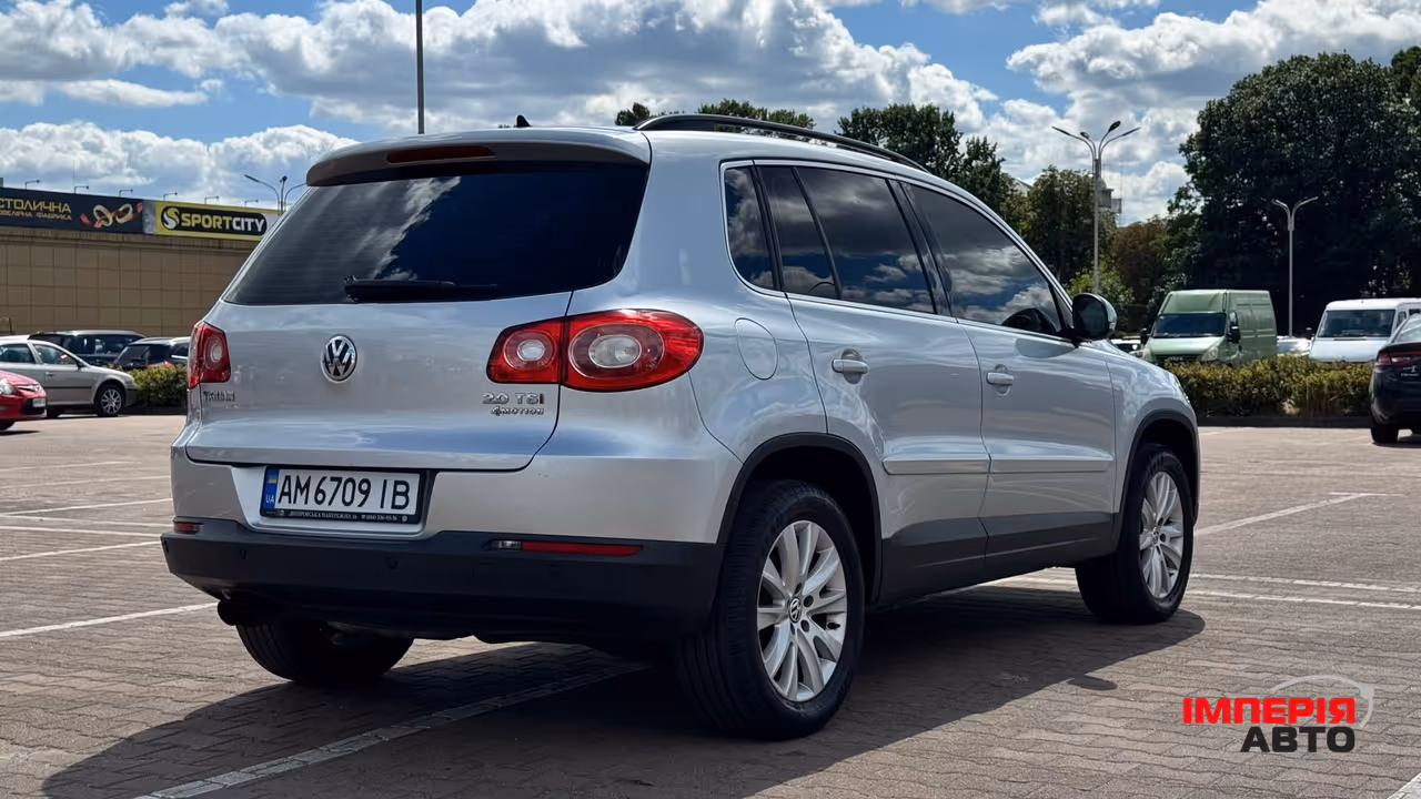Volkswagen Tiguan - фото 6