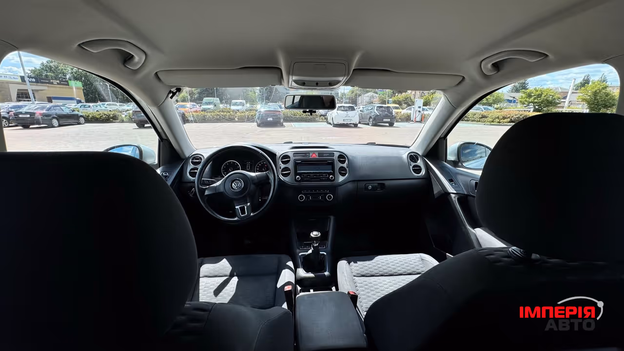 Volkswagen Tiguan - фото 13