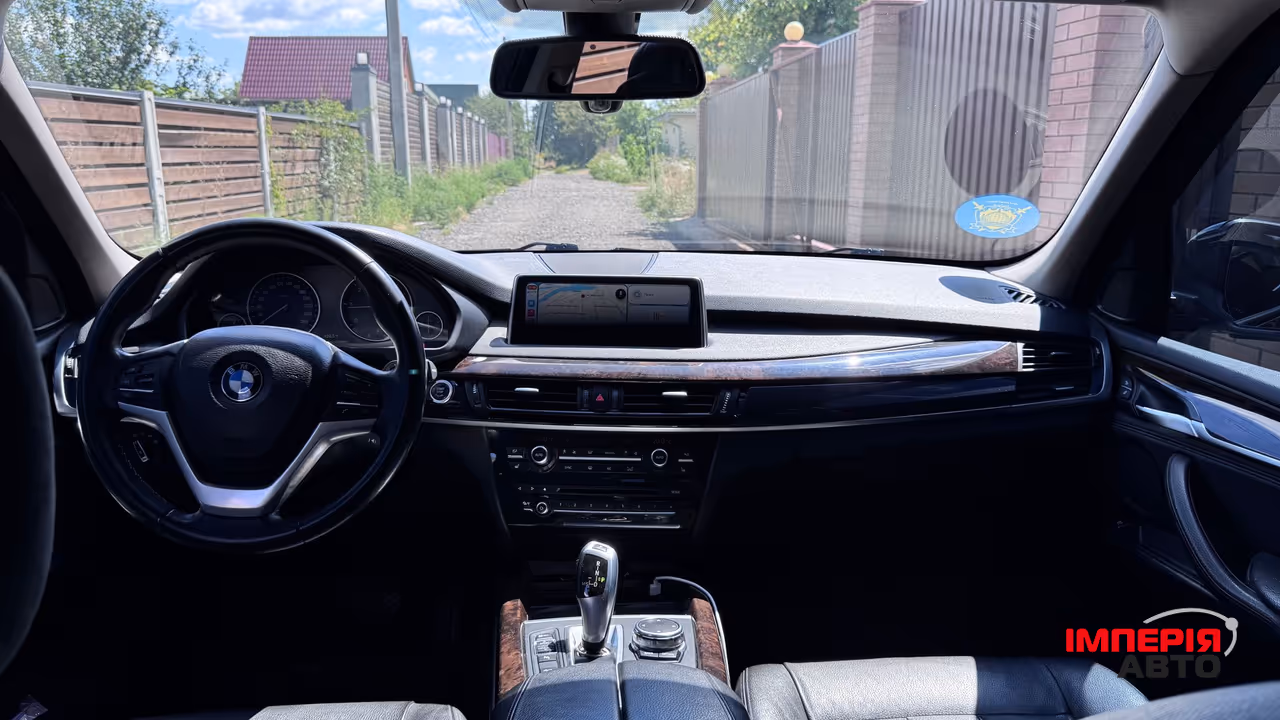 BMW X5 - фото 19
