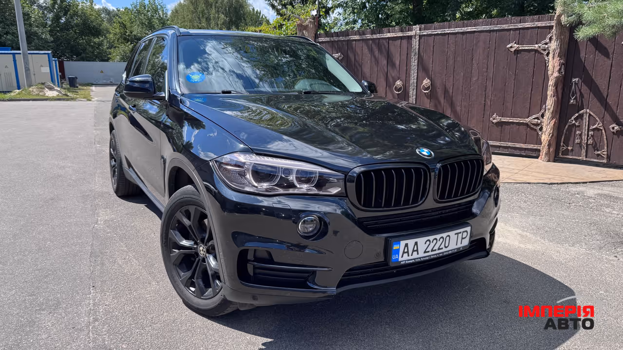 BMW X5 - фото 1
