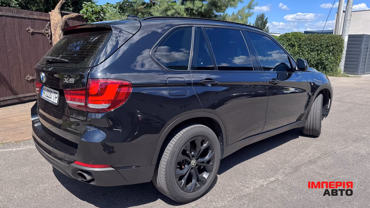 BMW X5 - фото 7