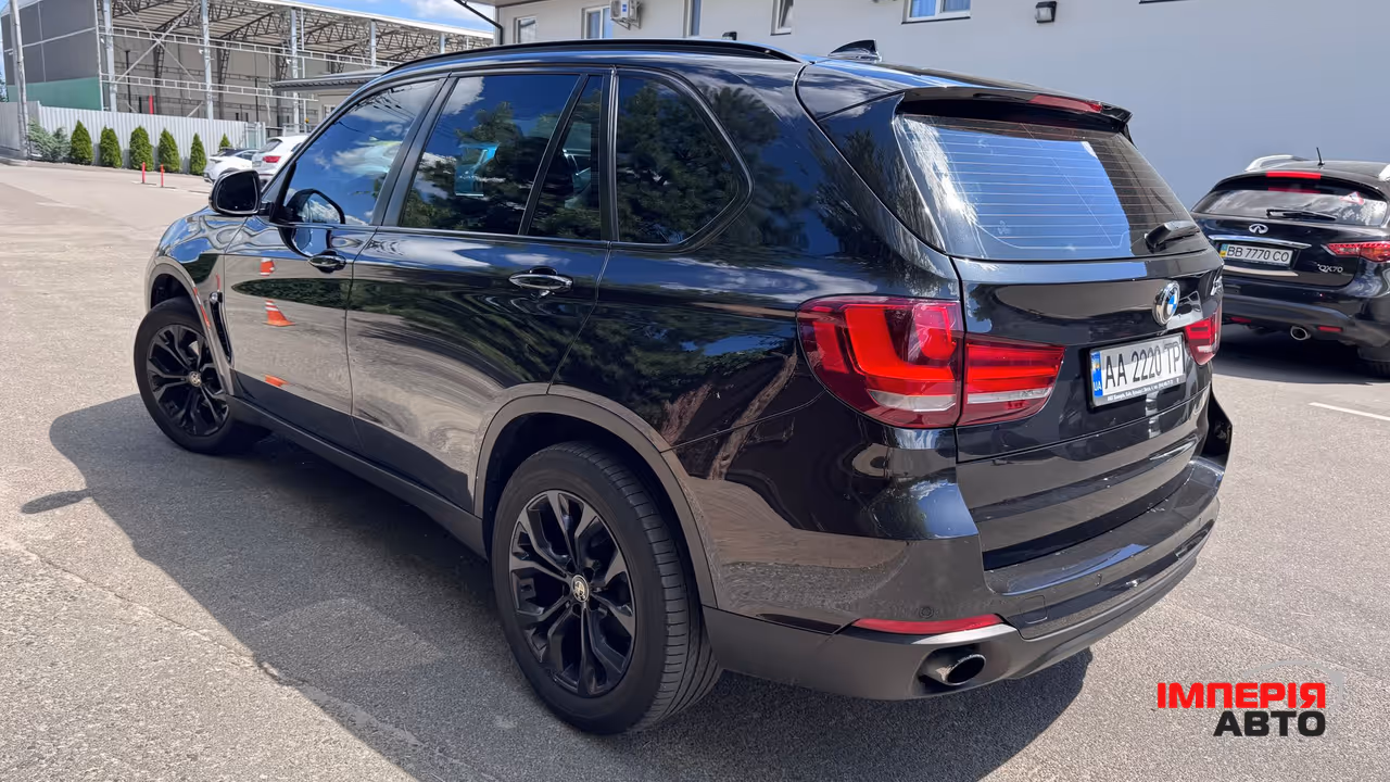 BMW X5 - фото 12