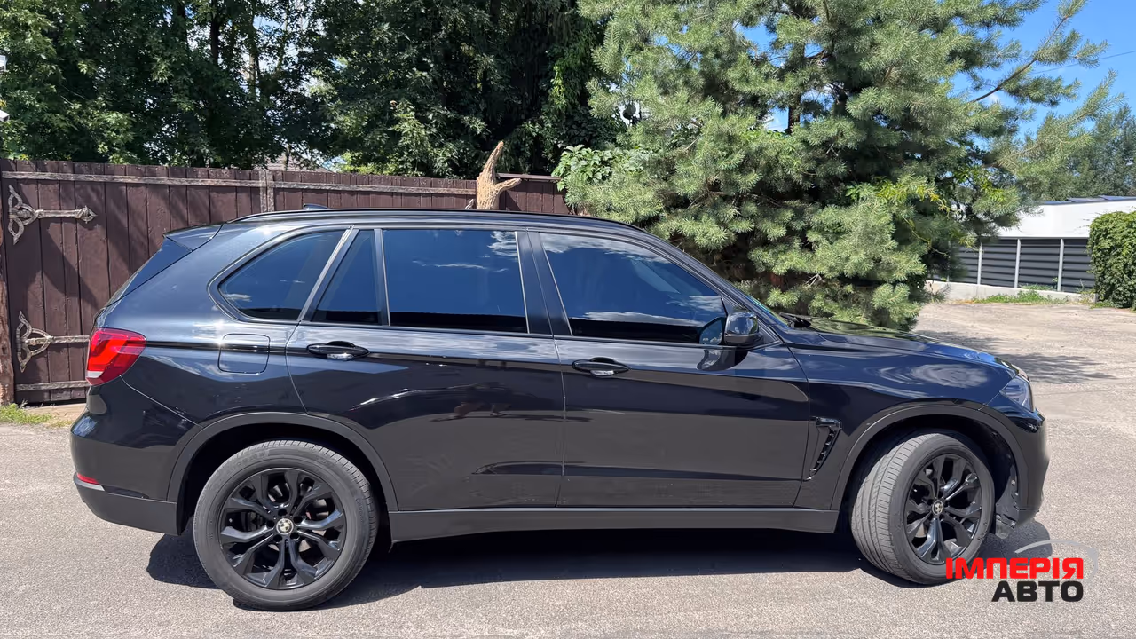 BMW X5 - фото 8