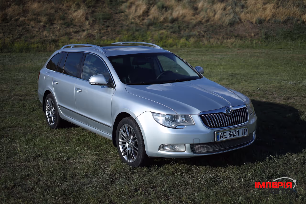 Skoda Superb - фото 14