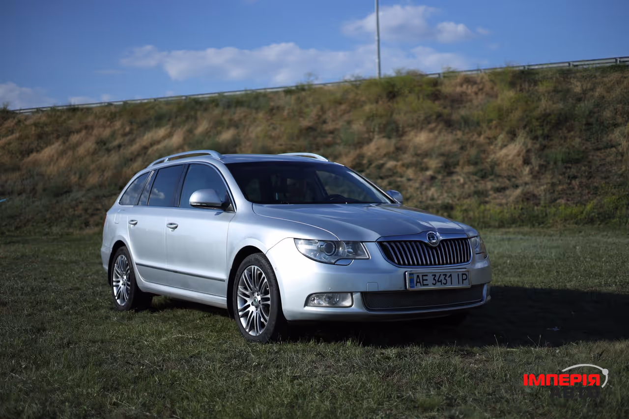 Skoda Superb - фото 9