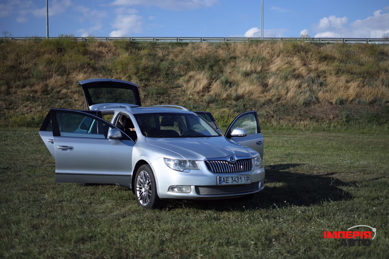 Skoda Superb - фото 27