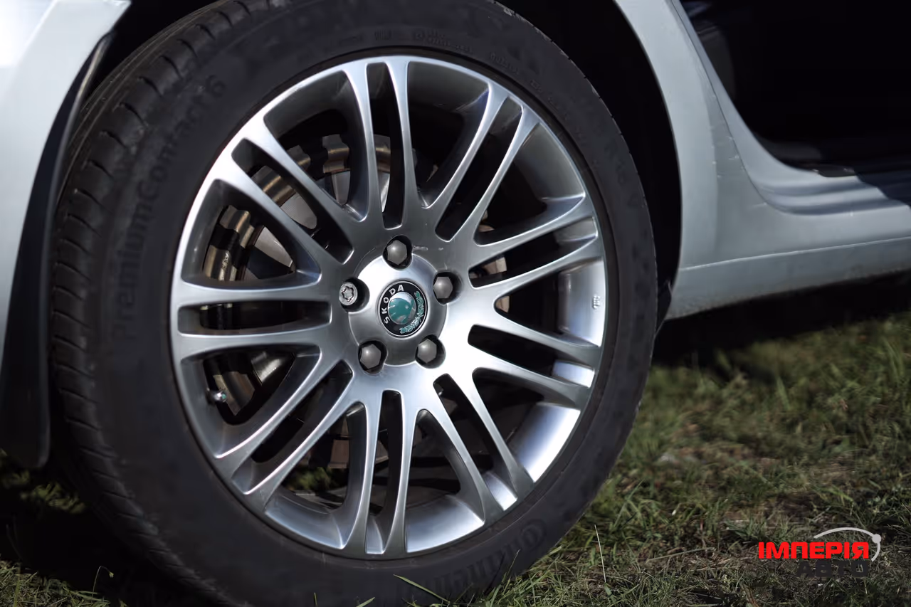 Skoda Superb - фото 26