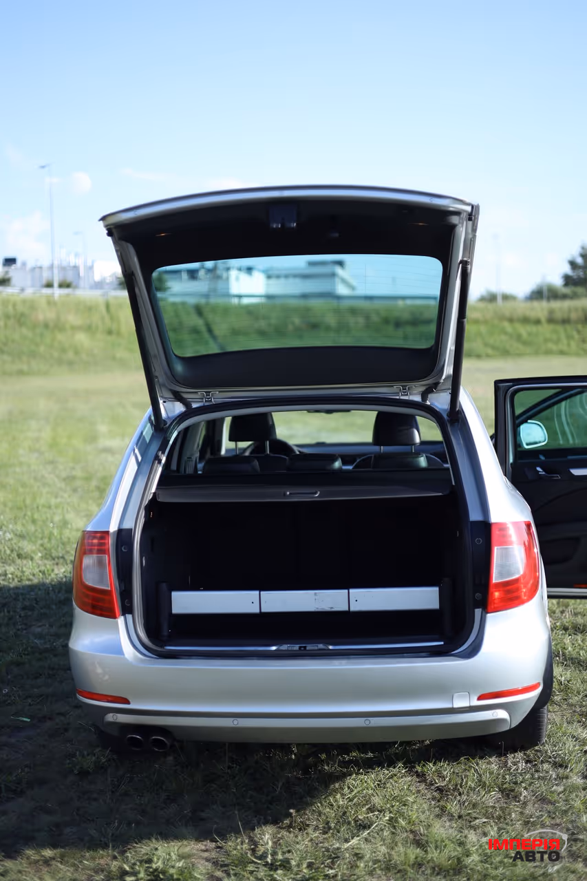 Skoda Superb - фото 24