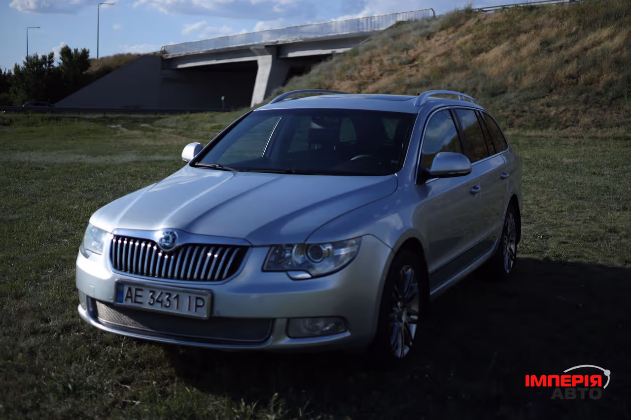 Skoda Superb - фото 11