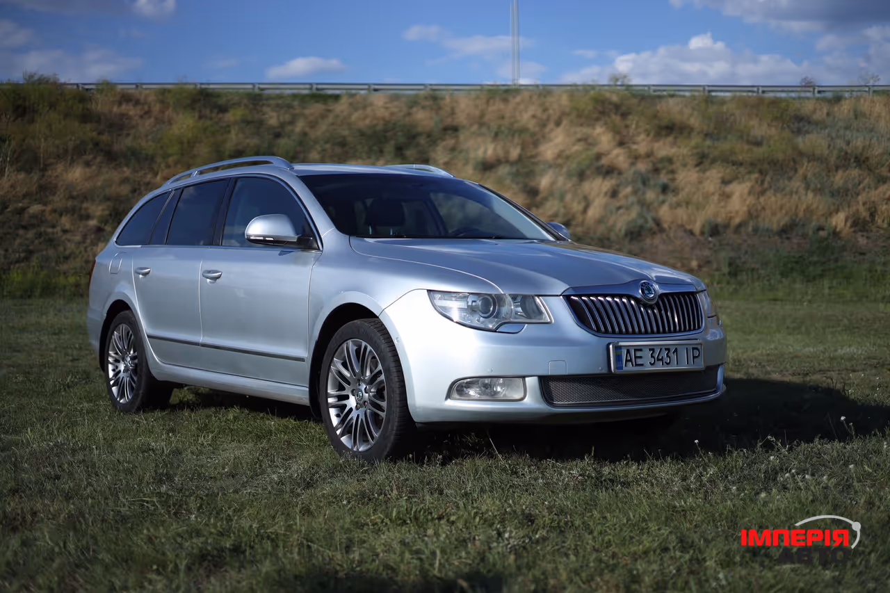 Skoda Superb - фото 13