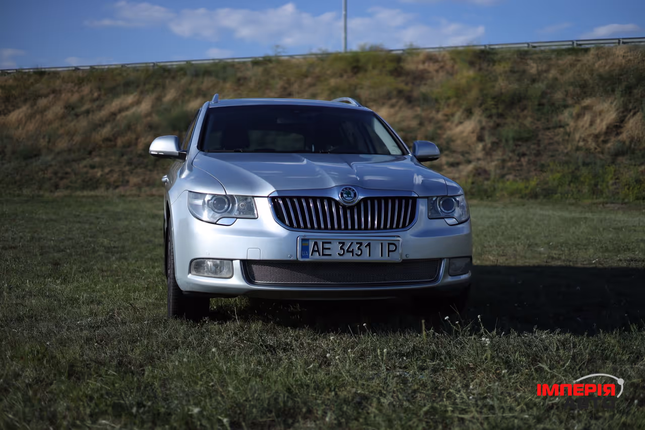 Skoda Superb - фото 10