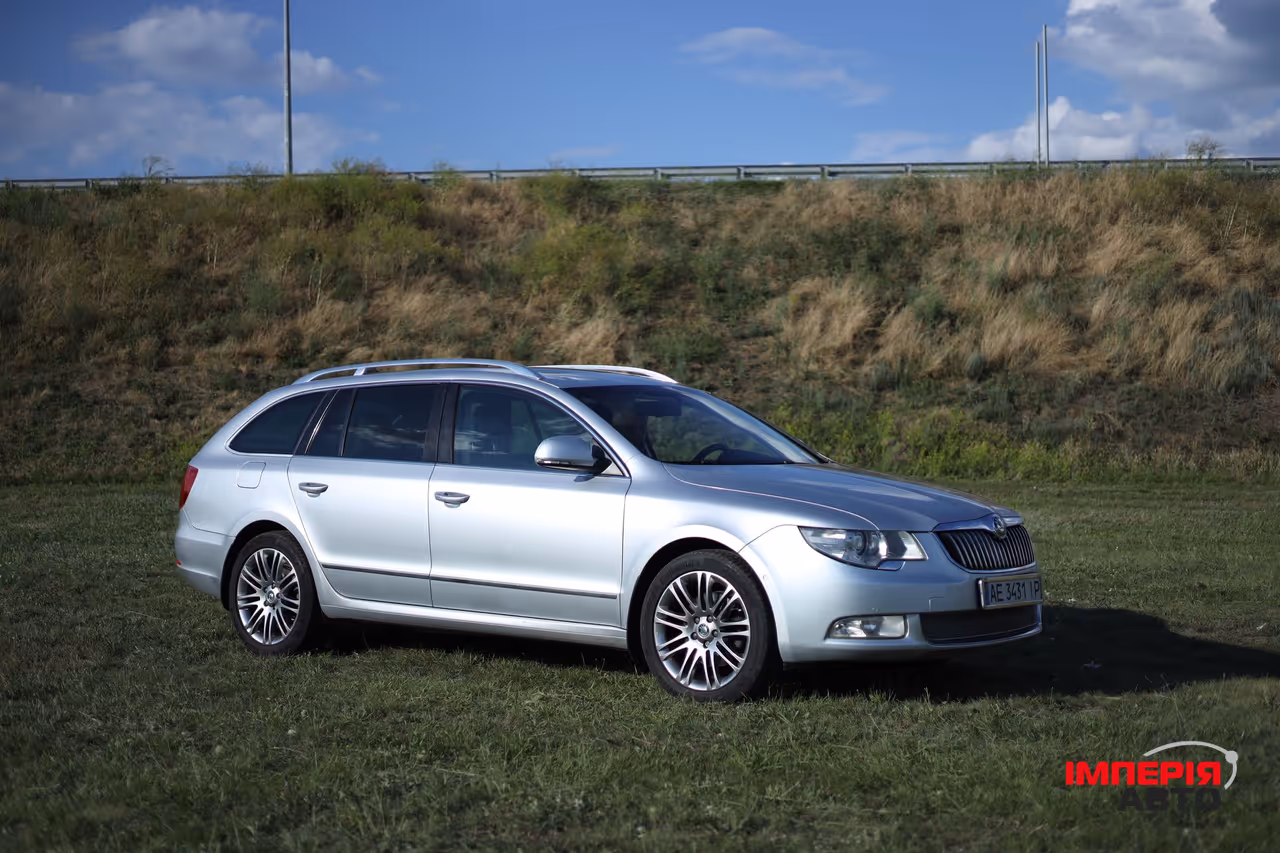 Skoda Superb - фото 1