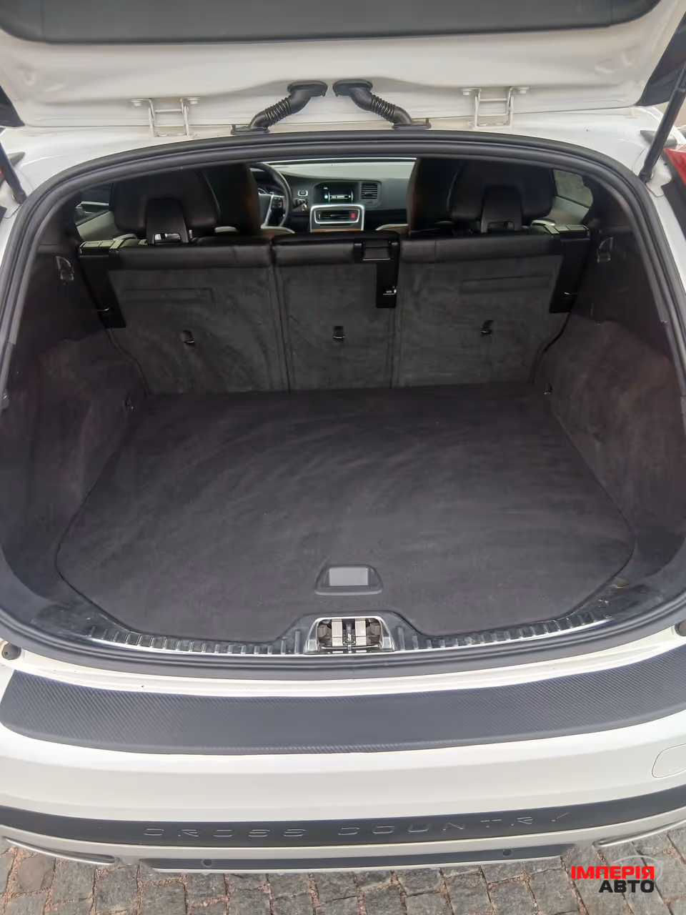 Volvo V60 Cross Country - фото 20