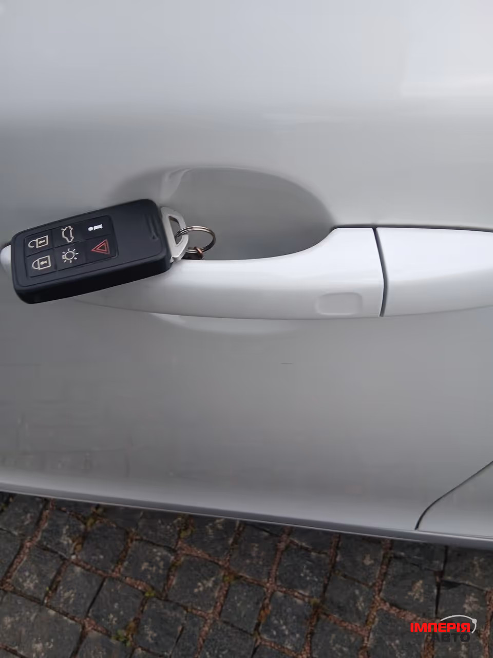 Volvo V60 Cross Country - фото 13