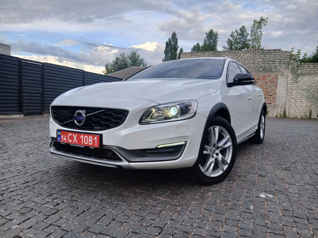 Volvo V60 Cross Country - зображення 1