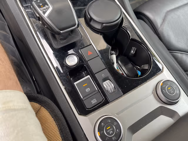 Volkswagen Touareg - зображення 4