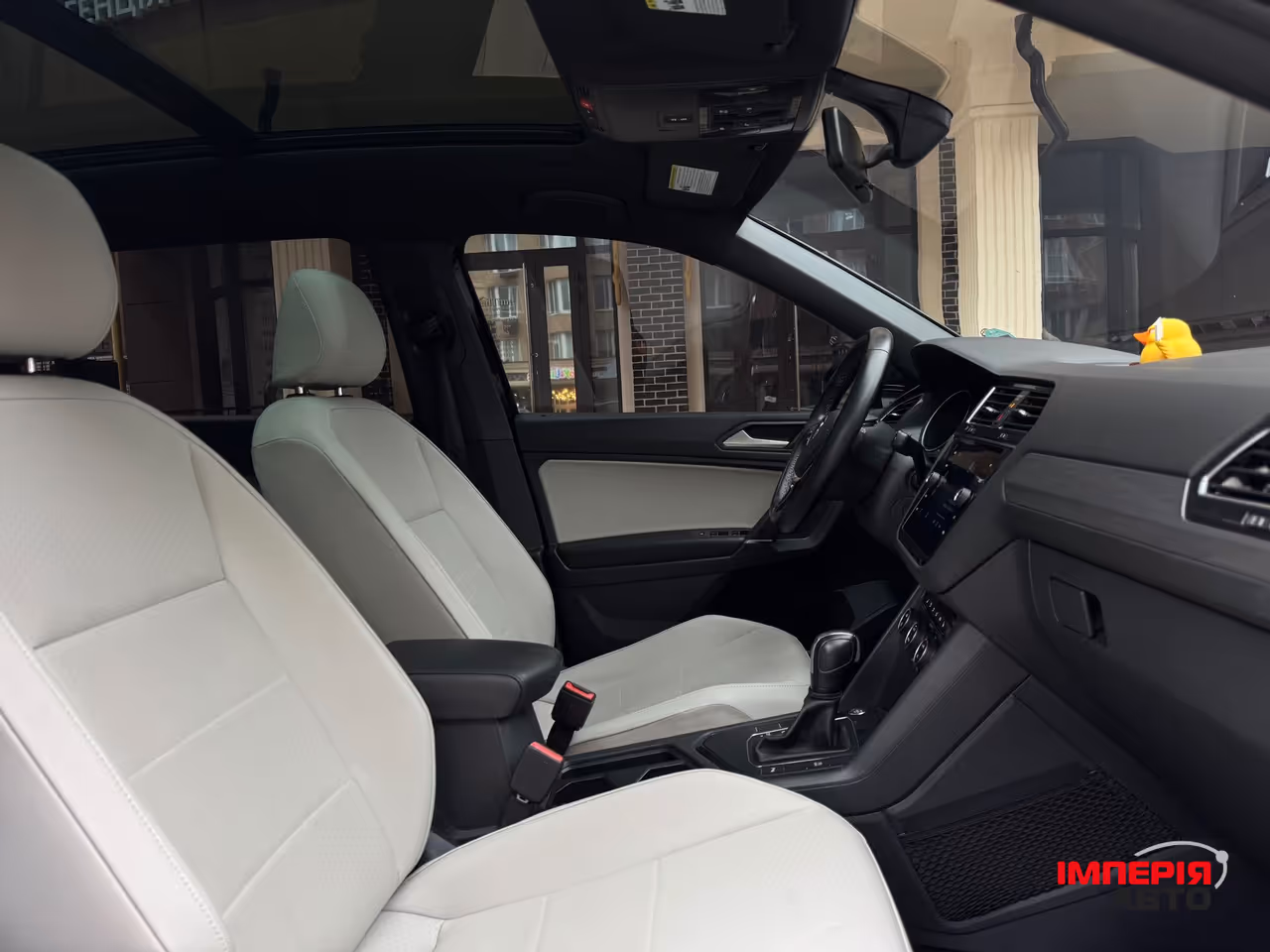 Volkswagen Tiguan - фото 11