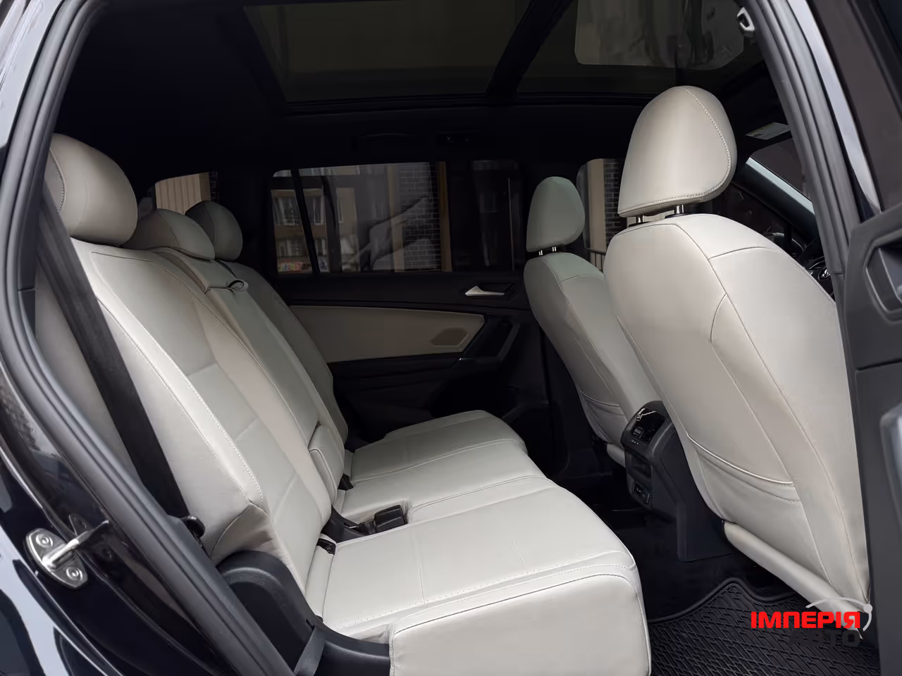 Volkswagen Tiguan - фото 12