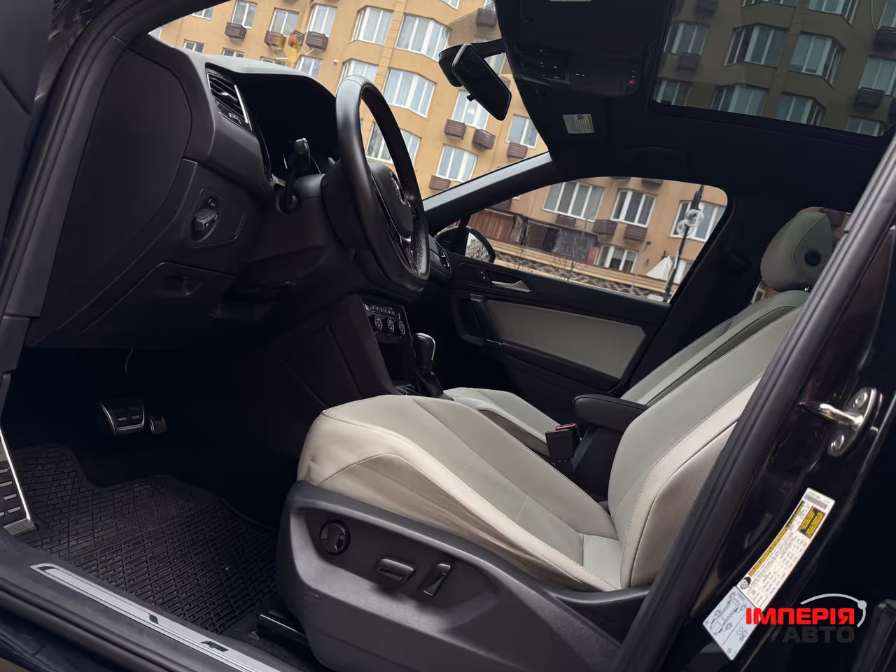 Volkswagen Tiguan - фото 13