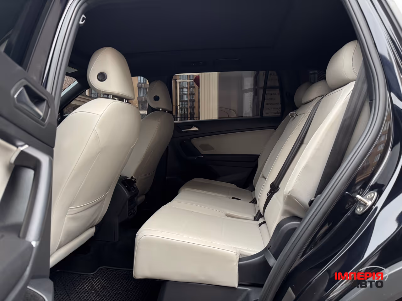 Volkswagen Tiguan - фото 2