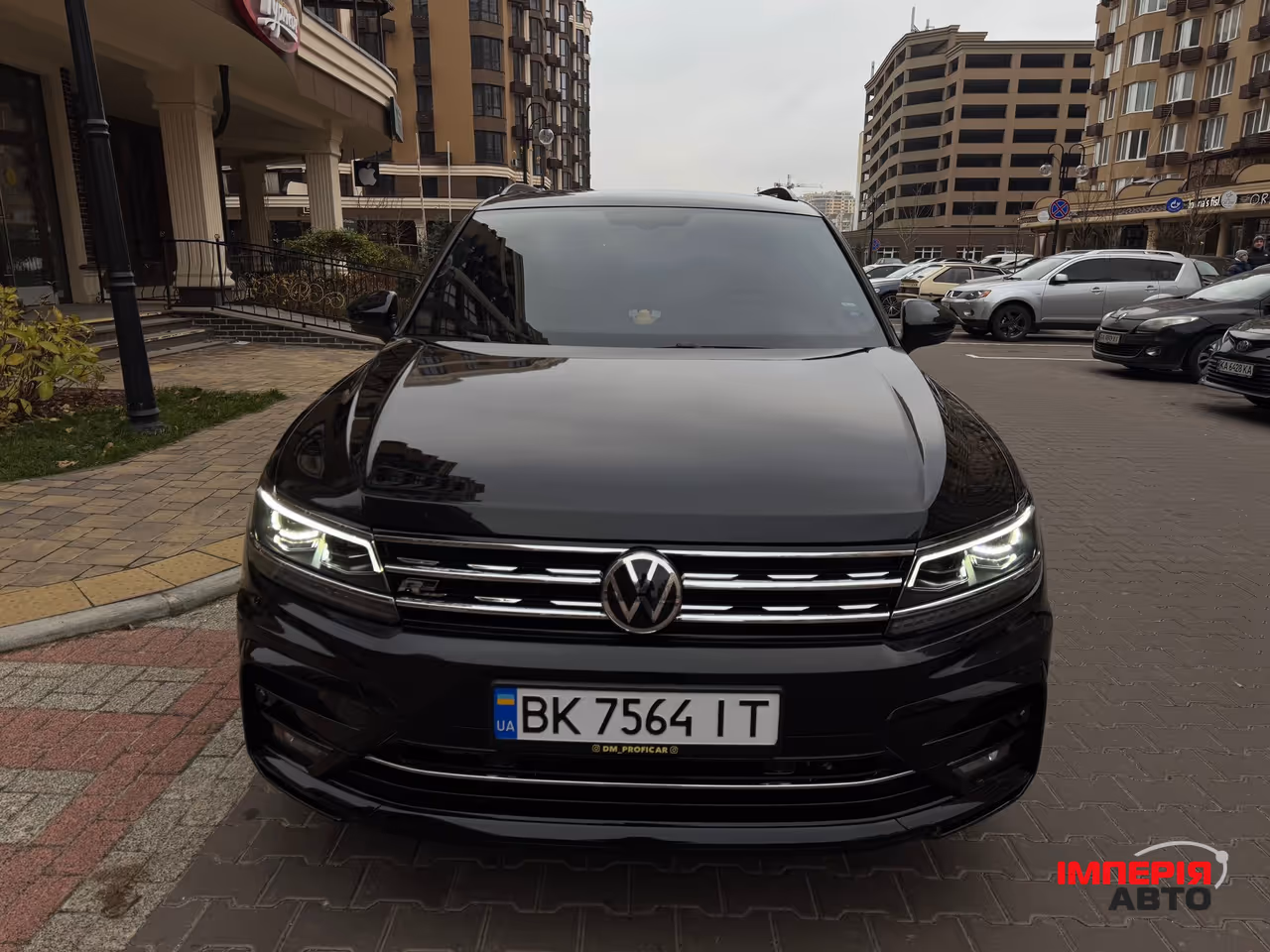 Volkswagen Tiguan - фото 8