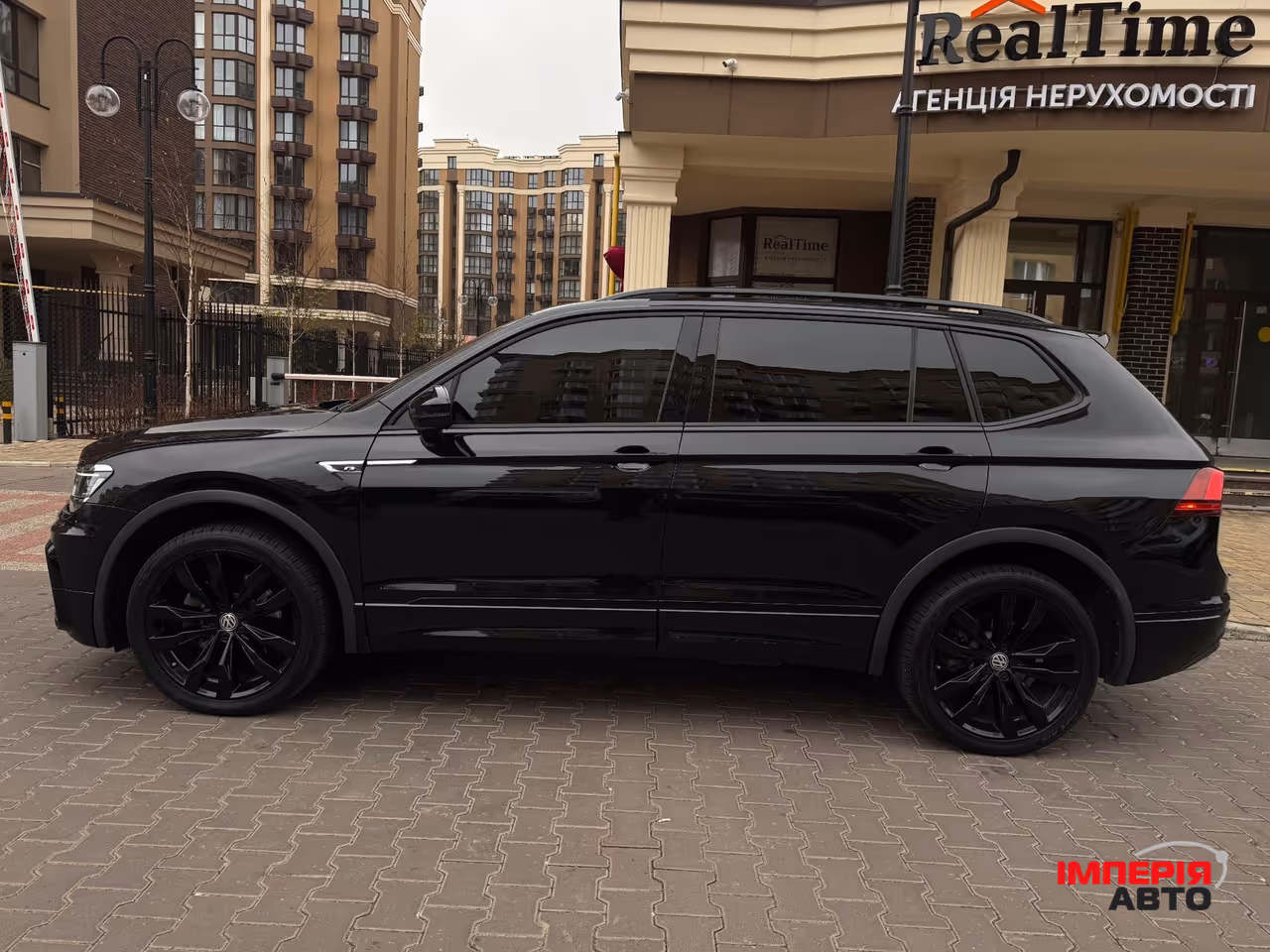 Volkswagen Tiguan - фото 9
