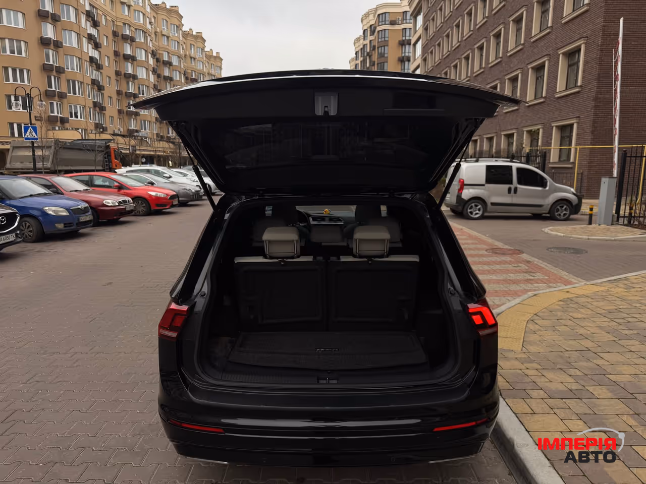 Volkswagen Tiguan - фото 16