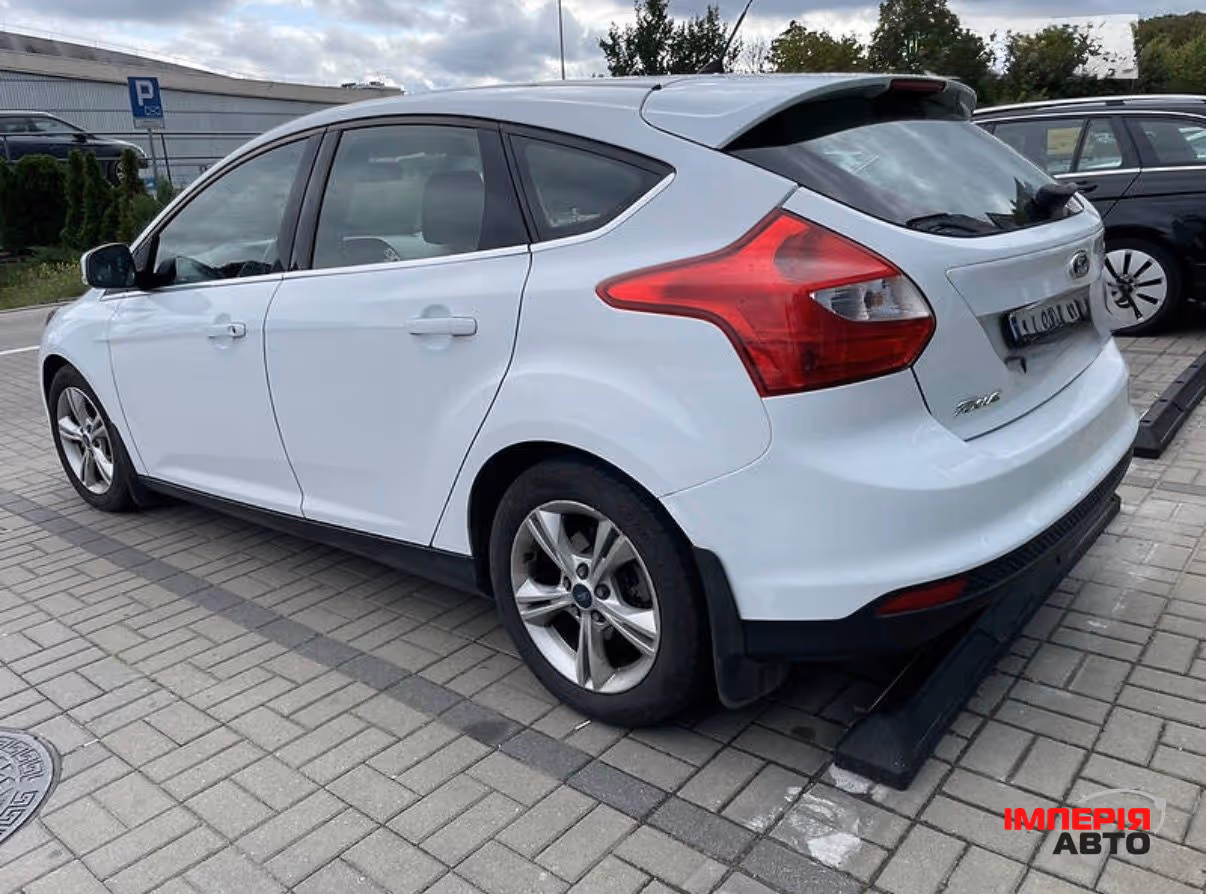 Ford Focus - фото 6