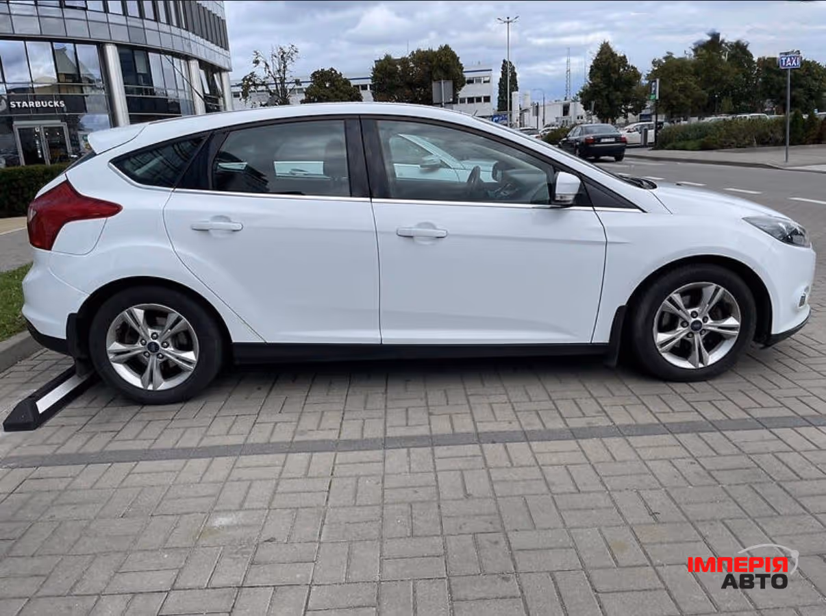 Ford Focus - фото 3