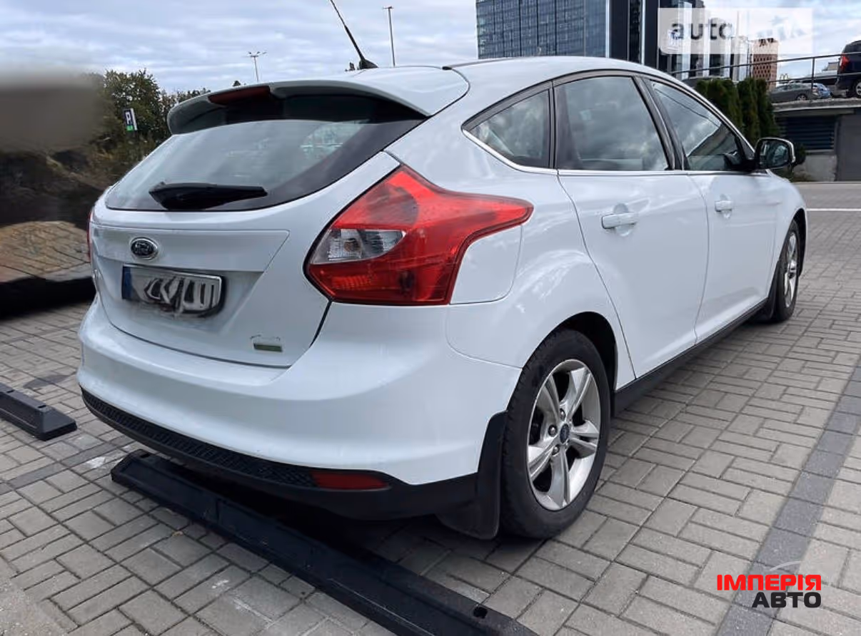 Ford Focus - фото 4