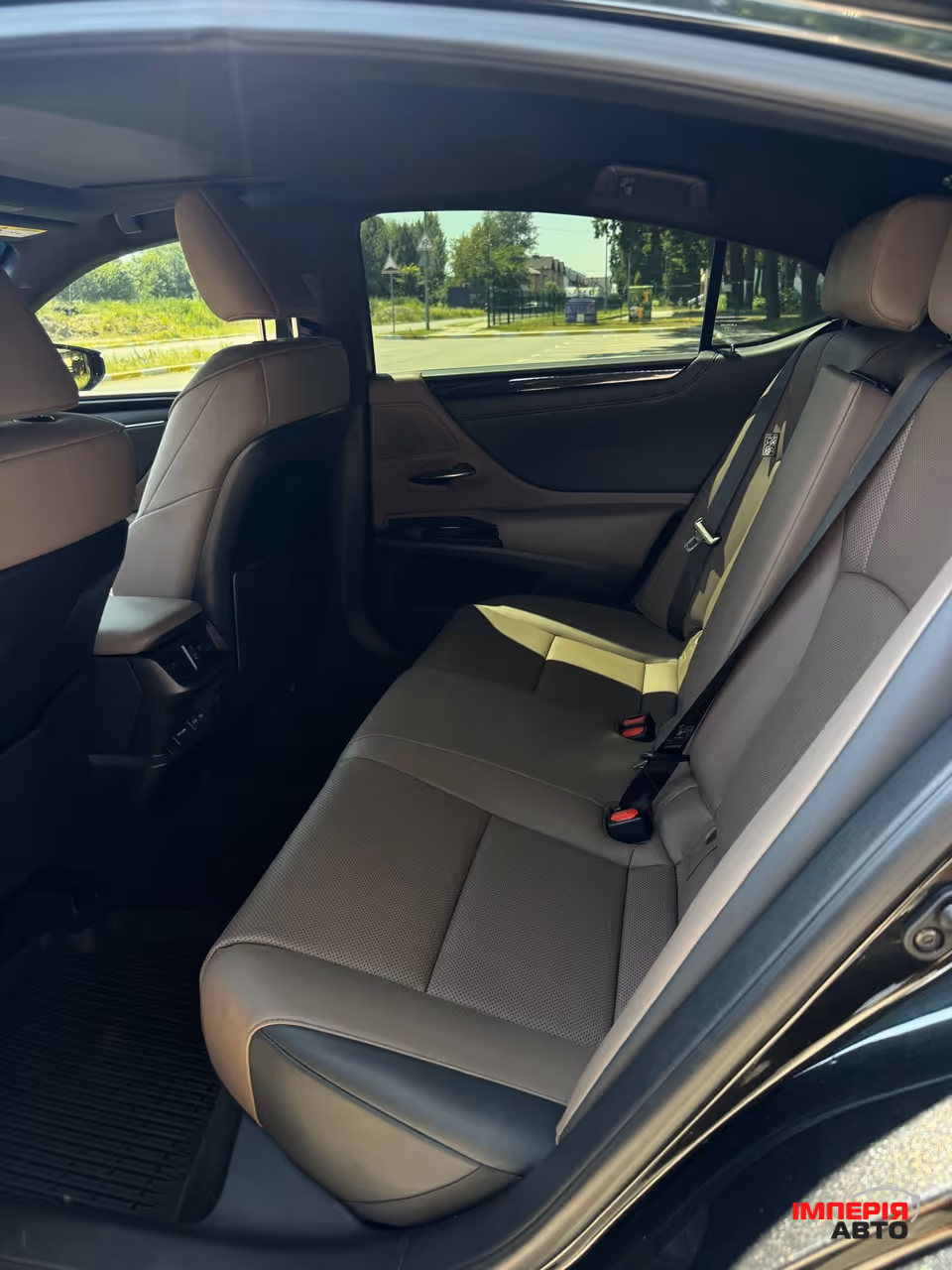Lexus ES - фото 28