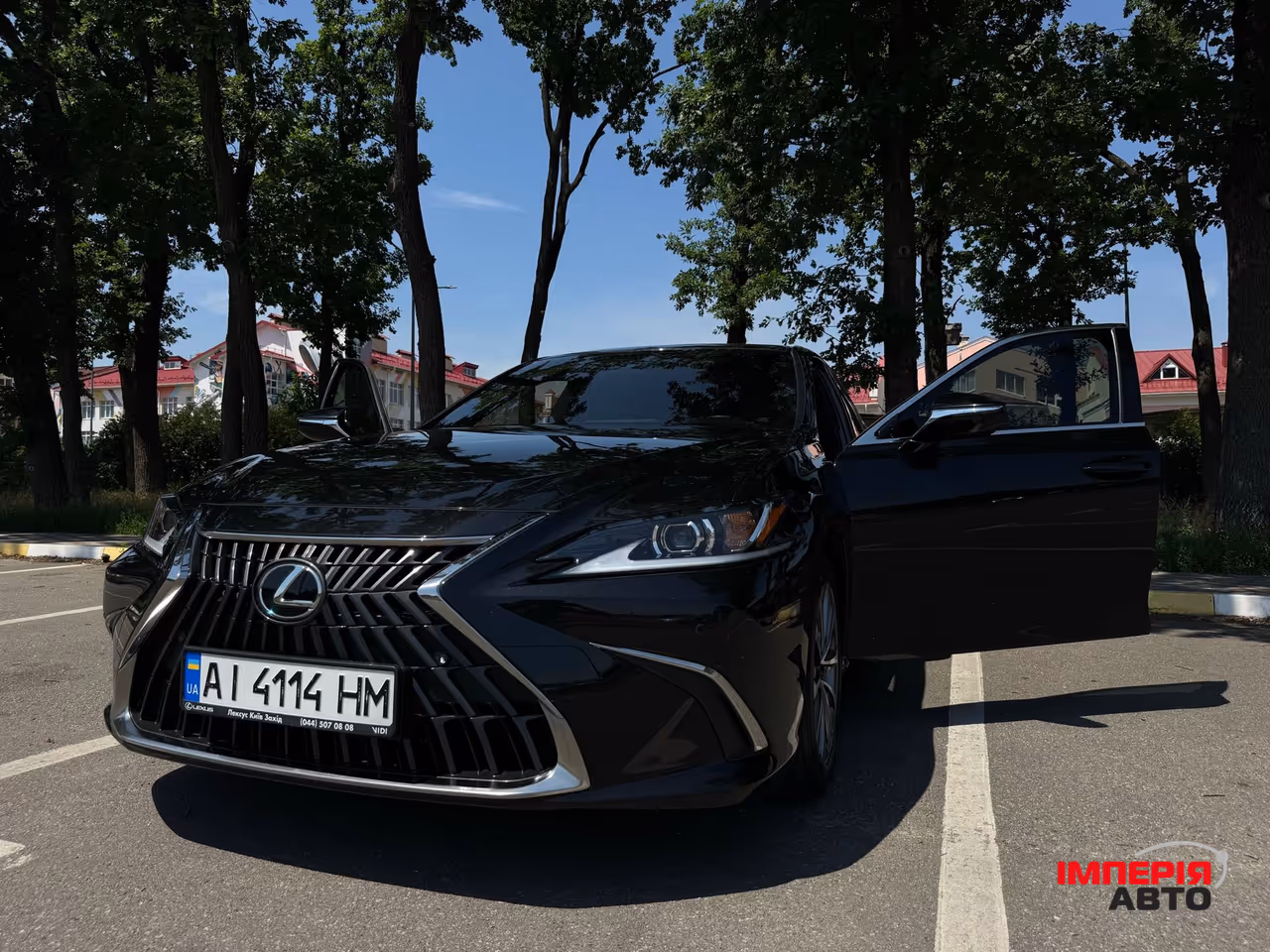 Lexus ES - фото 1