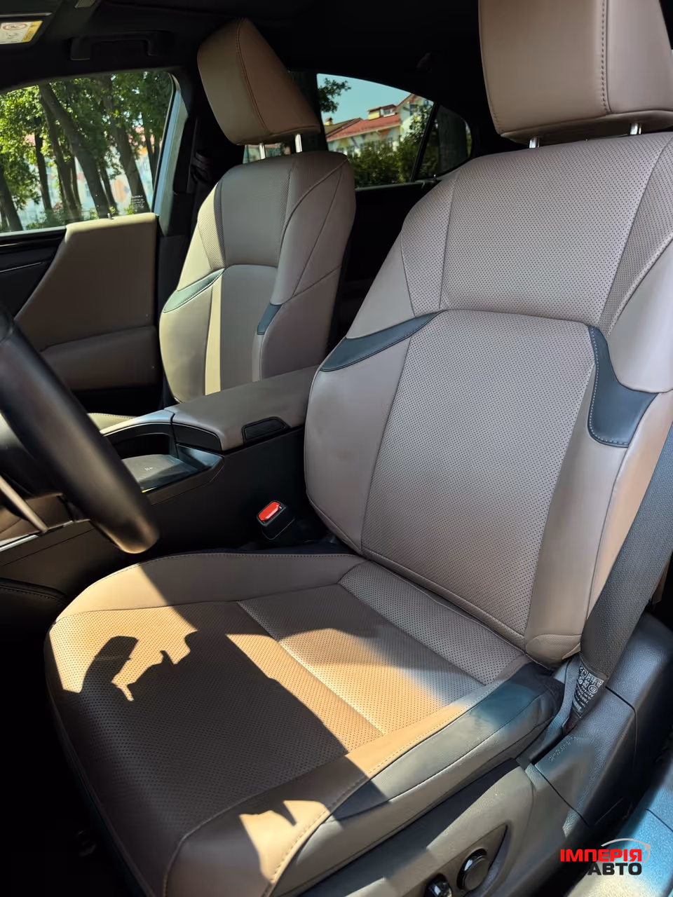 Lexus ES - фото 36