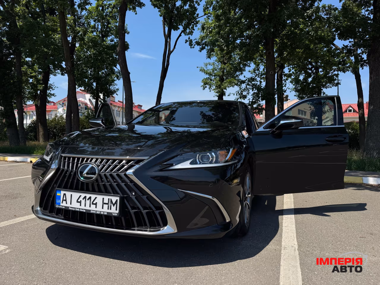 Lexus ES - фото 13