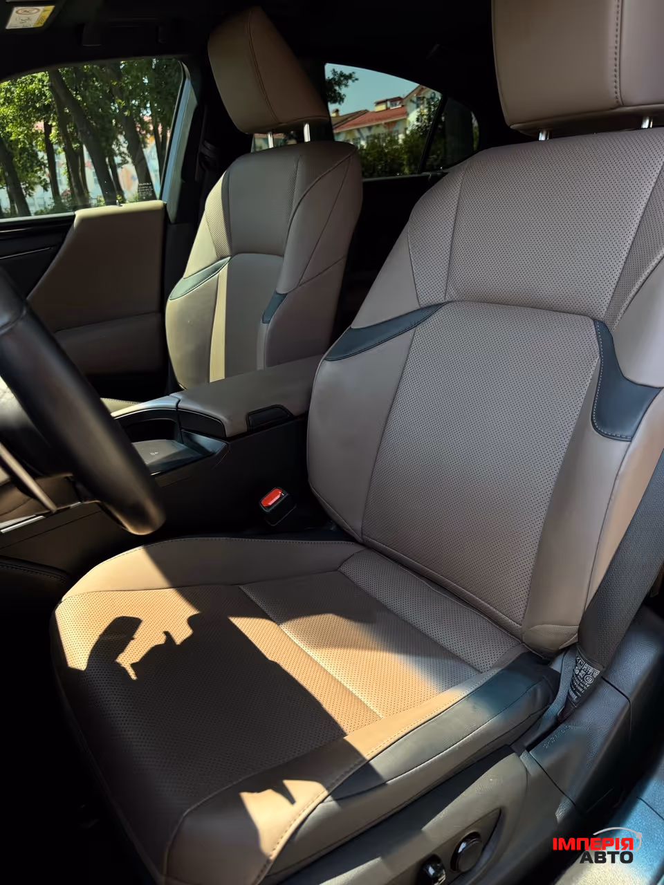 Lexus ES - фото 35