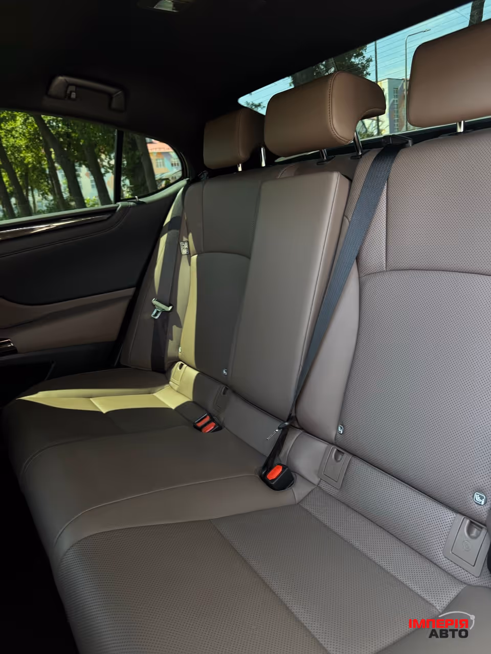 Lexus ES - фото 31