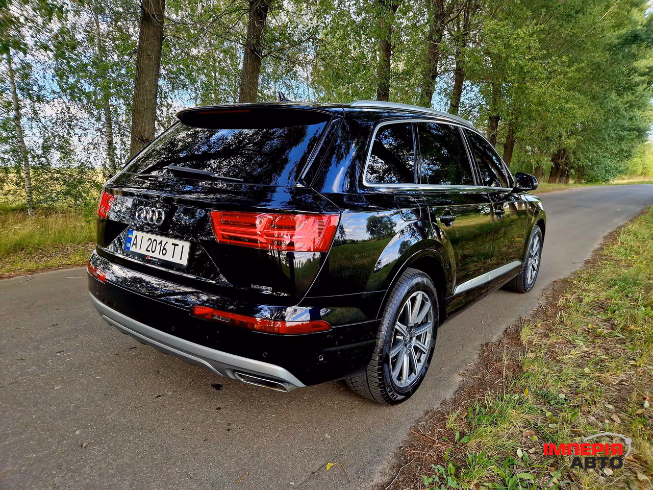 Audi Q7 - фото 7