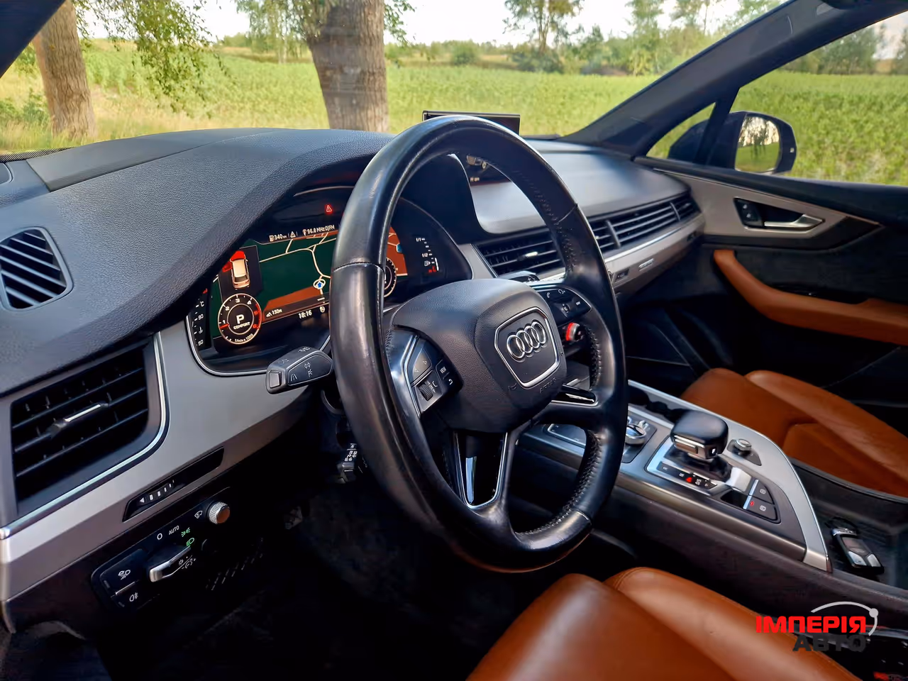 Audi Q7 - фото 24