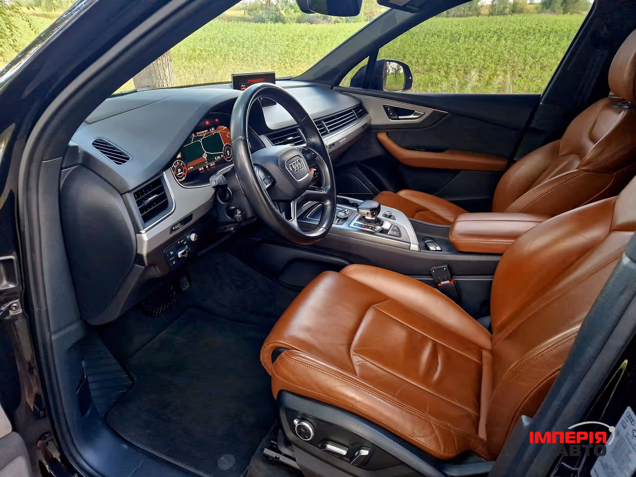 Audi Q7 - фото 23
