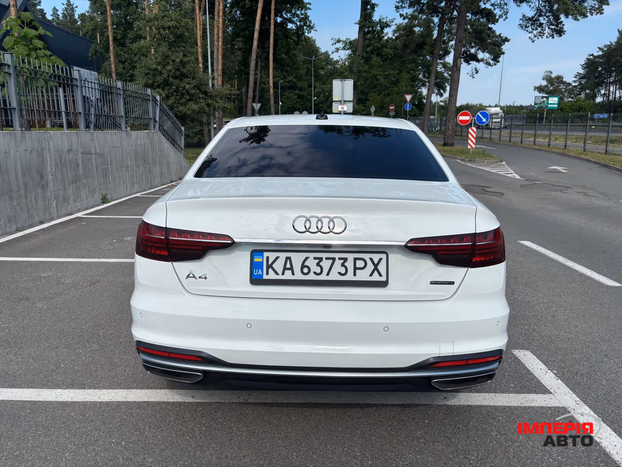 Audi A4 - фото 4
